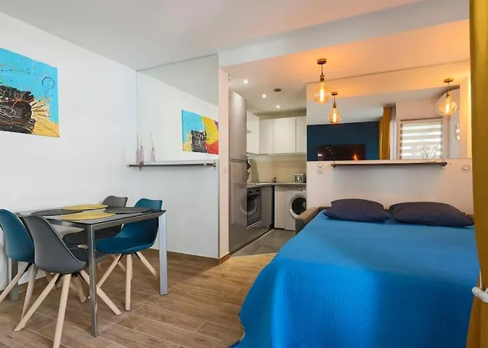 Centre A 2 Pas De La Vieille Ville, Plages 昂蒂布