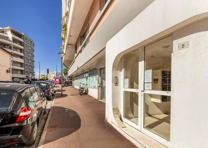 Centre A 2 Pas De La Vieille Ville, Plages Daire Antibes